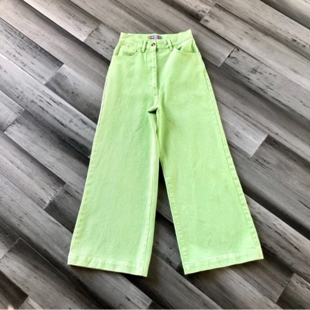 Urban Outfitters ‘Lena’ High Rise Wide Leg Pants in Lime - Picture 2 of 10
